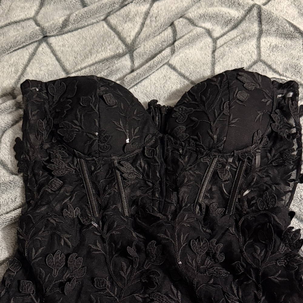 MIDNIGHT SPARKLE BLACK EMBROIDERED FEATHER BUSTIER MAXI DRESS - Picture 4 of 10
